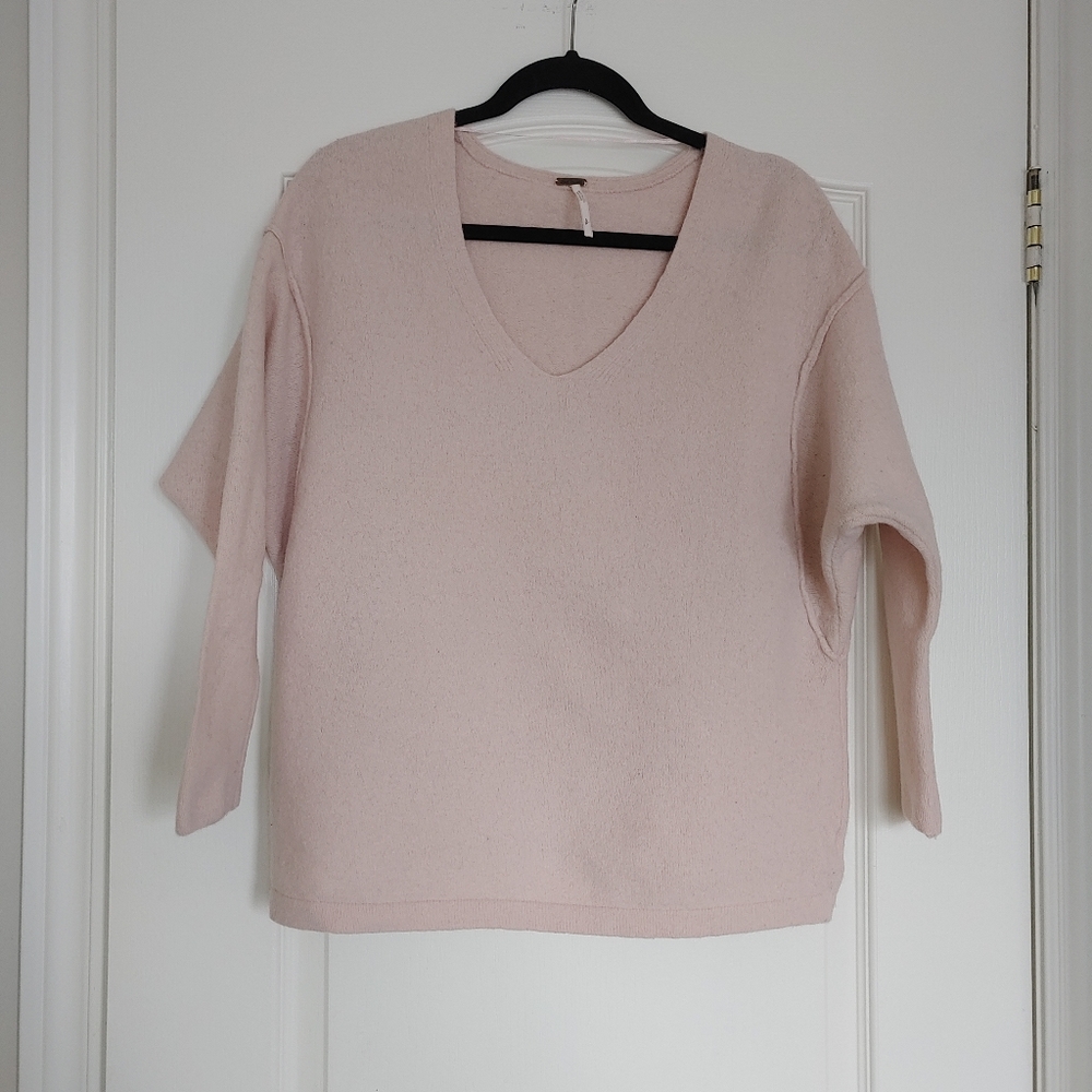 Free People V Neck Pink Sweather Size S